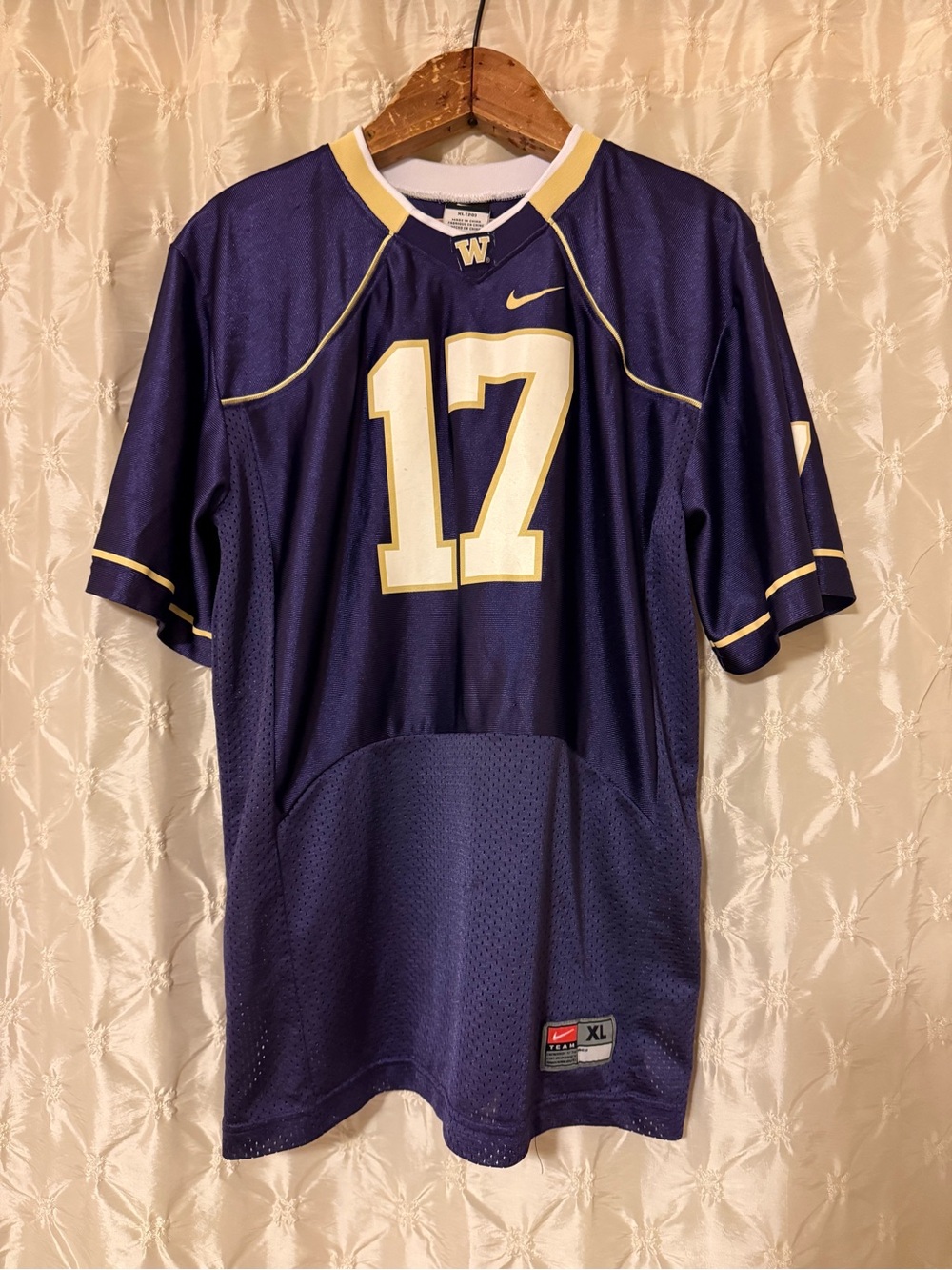 Nike University of Washington Huskies Football Jersey #17 Boys XL (20) Purple UW